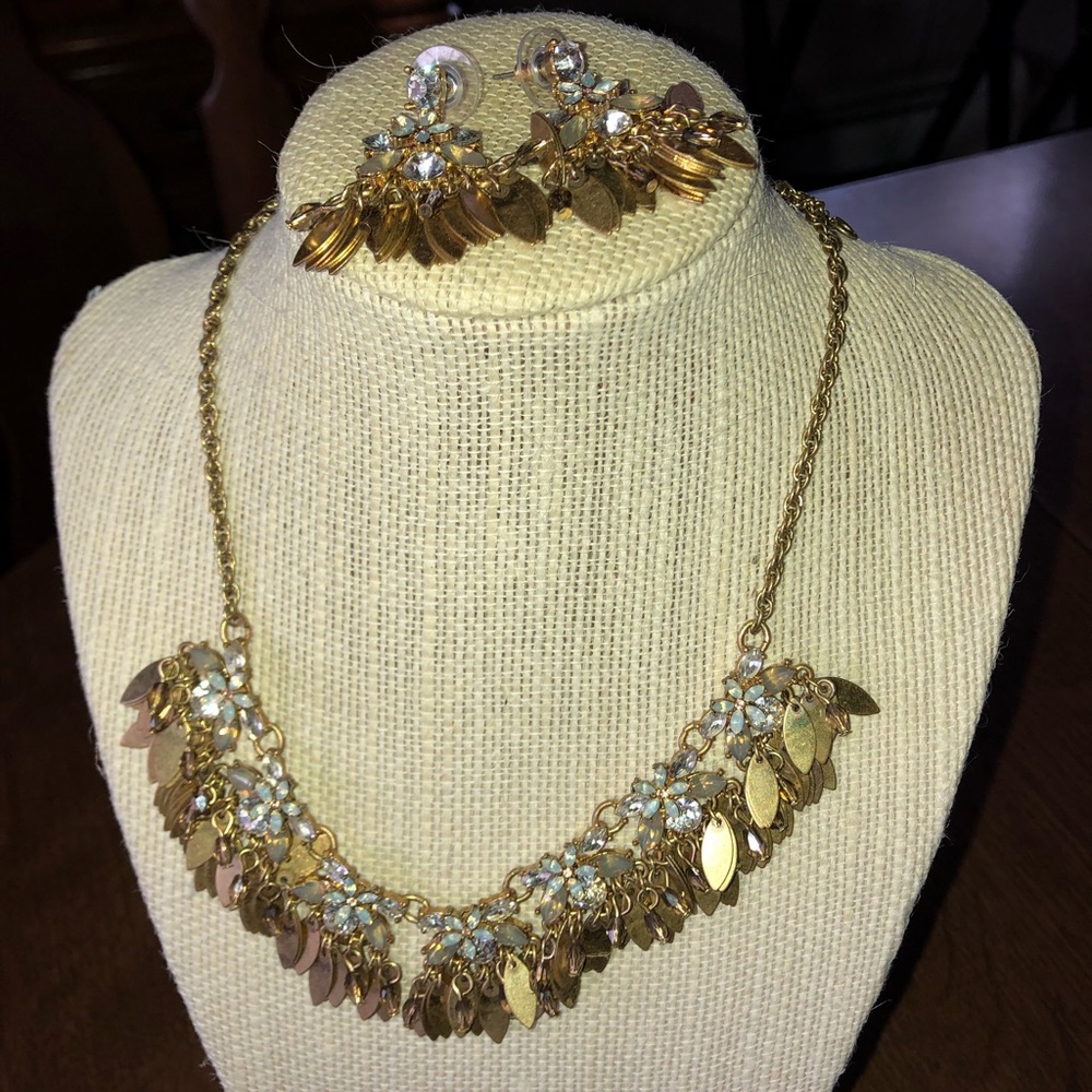 Loft necklace and earrings set like new - Picture 2 of 8
